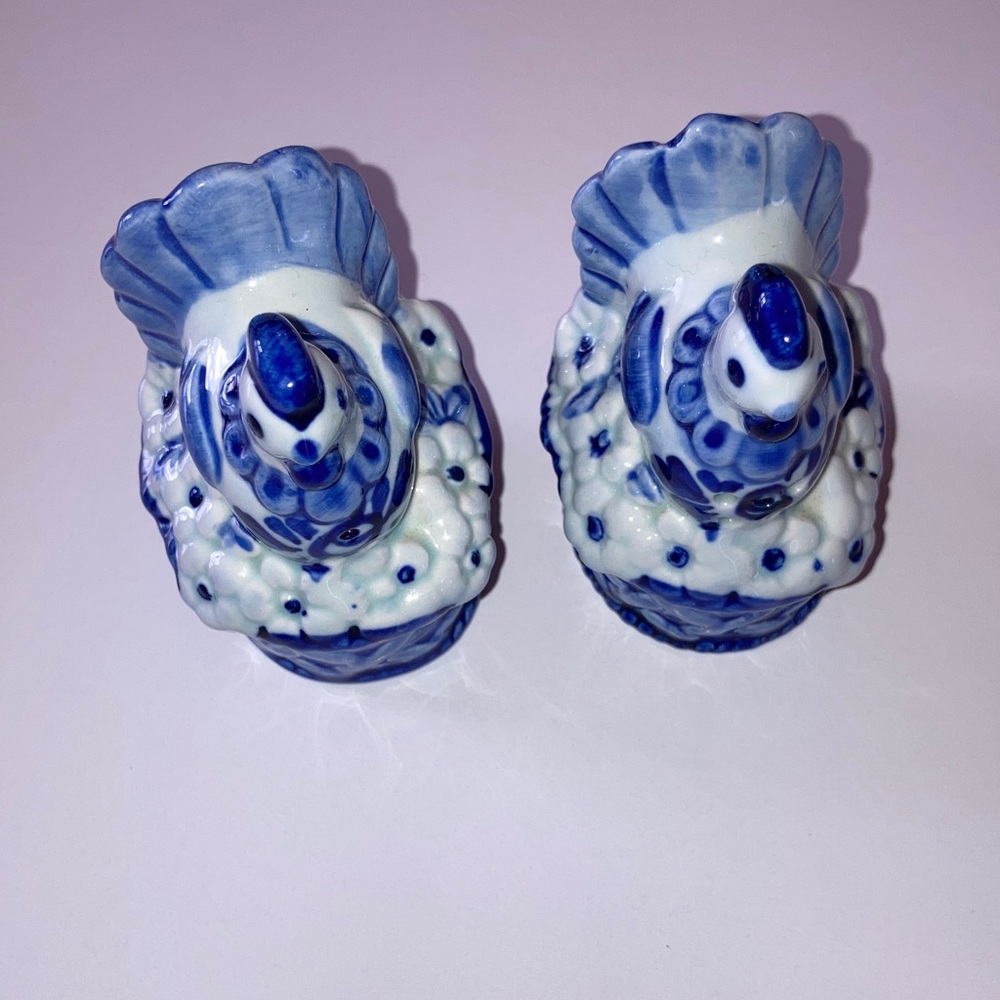 Delft Blue Set of Hens on a Nest Salt and Pepper Shakers